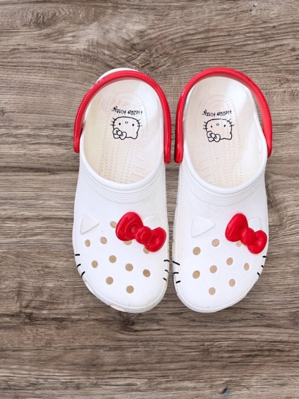 Crocs Hello Kitty Clogs M9 W11 White Blue Red Sanrio Slip On Shoes